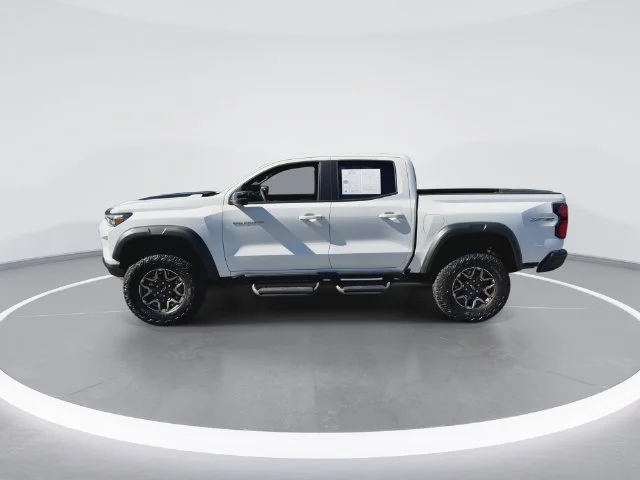 Used 2025 White Chevrolet ZR2 image 5