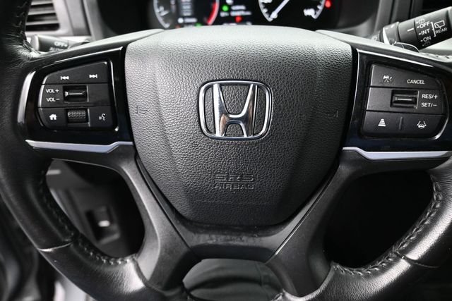 Certified Used 2025 Crystal Black Pearl Honda EX-L image 11