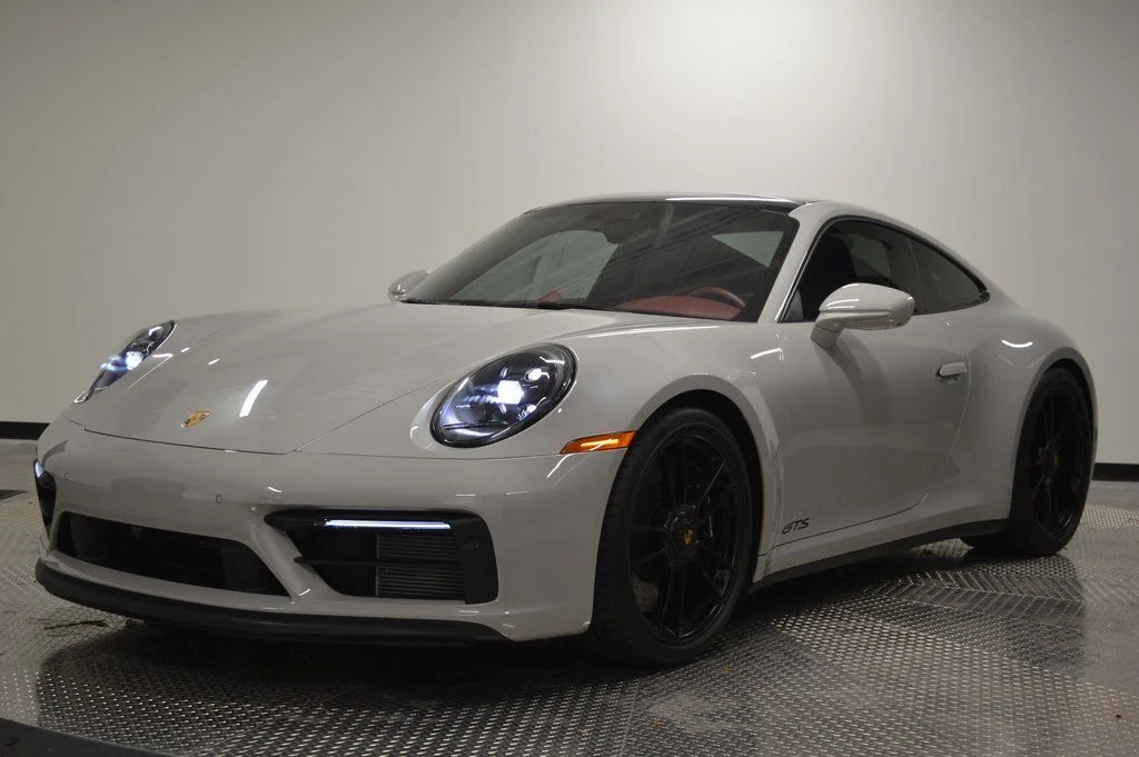 Used 2024  Porsche Carrera GTS image 1