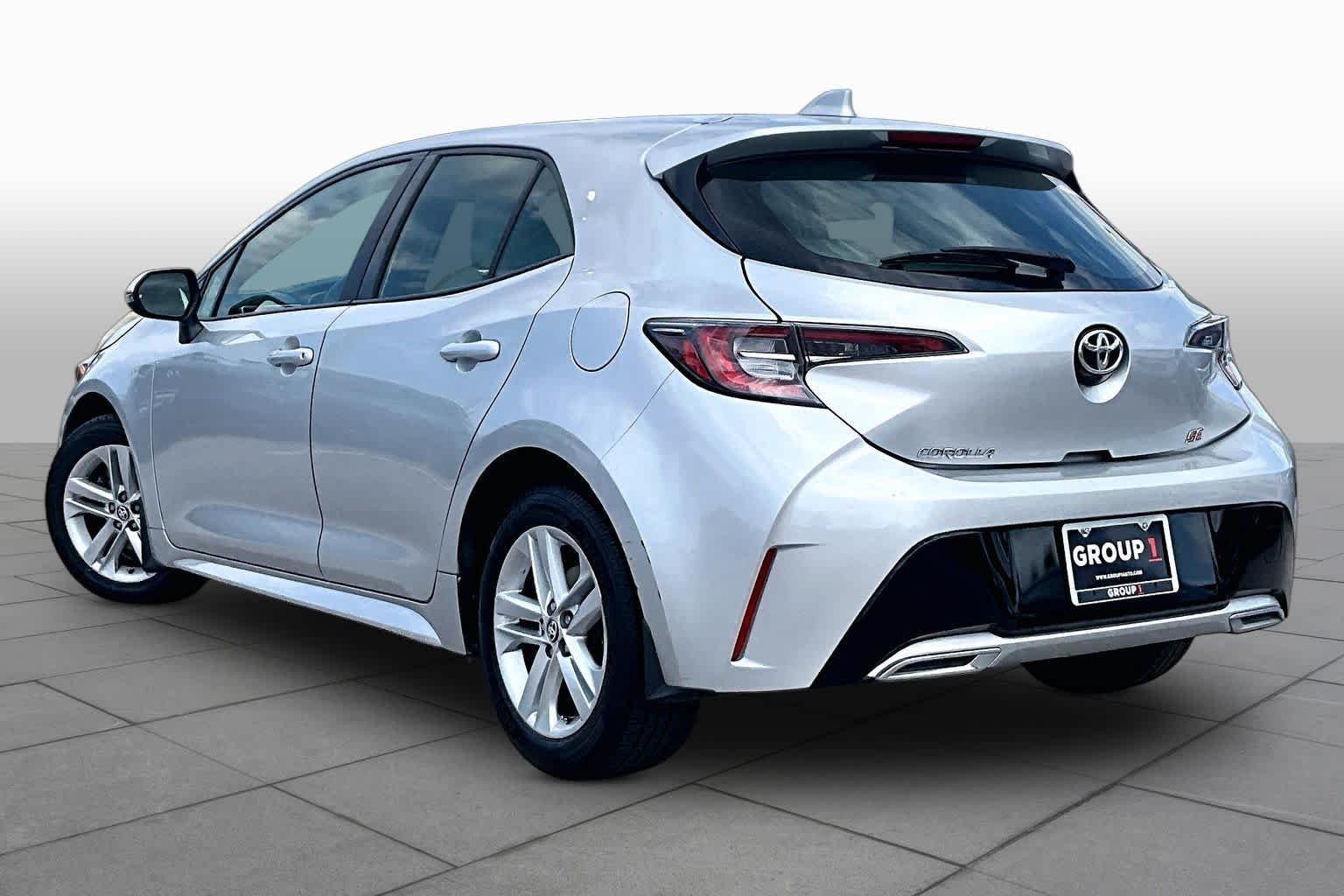 Used 2022 Classic Silver Metallic Toyota SE image 12
