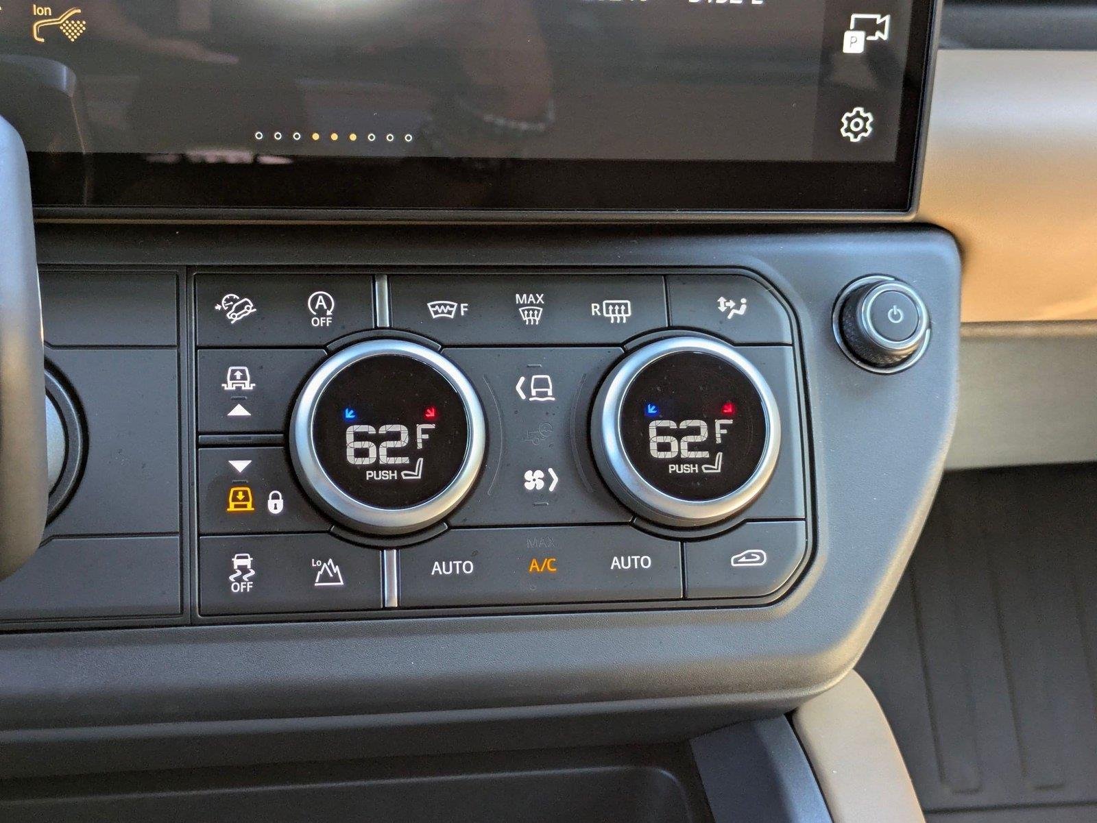 Used 2026 Santorini Black Metallic Land Rover S image 21