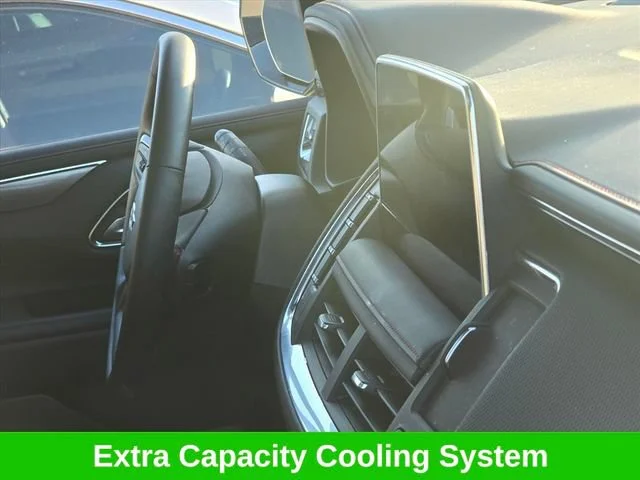 Used 2023 SUMMIT WHITE Chevrolet RST image 34