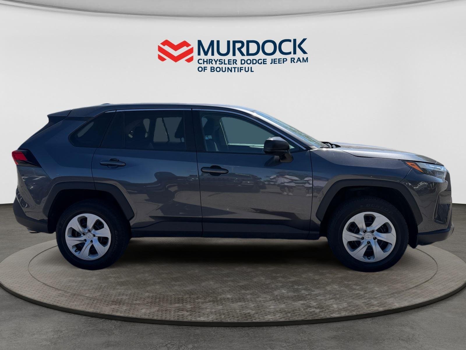 2024 Toyota RAV4 LE - Photo 6