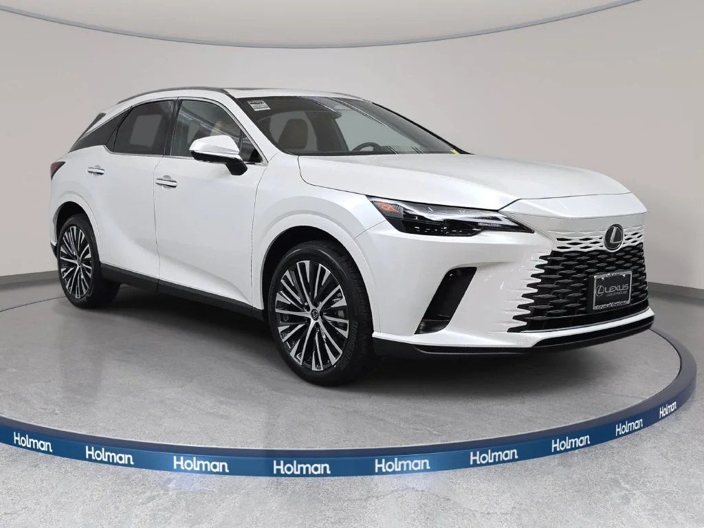 New 2026 Eminent White Pearl Lexus PREMIUM PLUS image 3