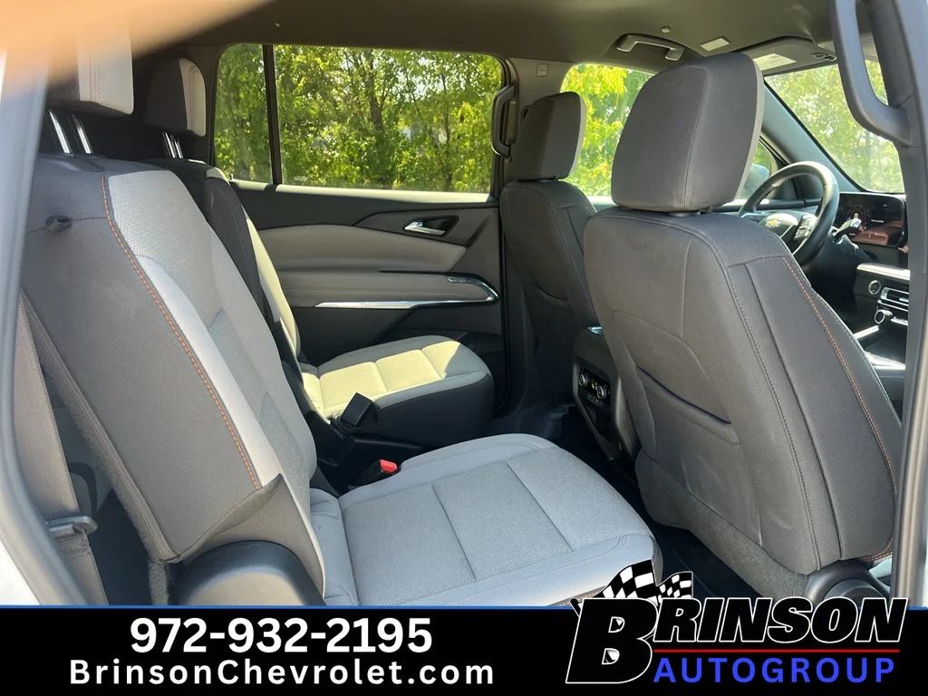 Used 2026 Summit White Chevrolet LT image 5