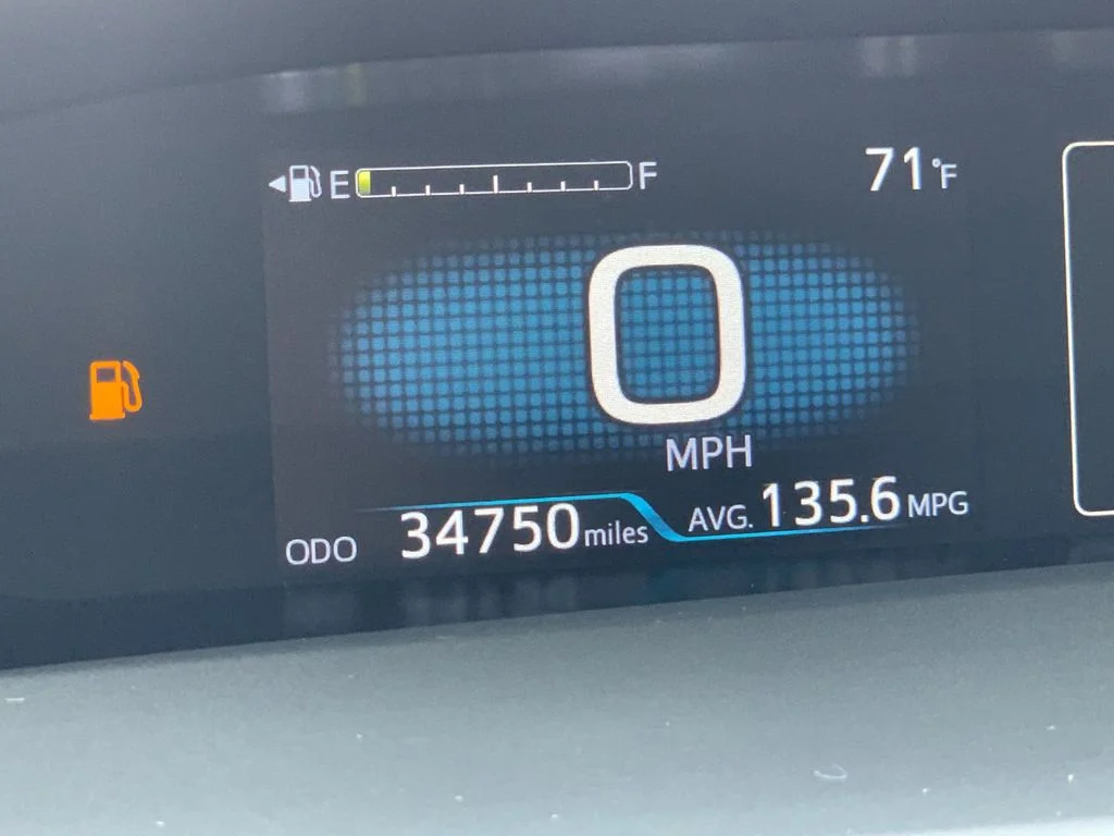 Used 2022 Gray Toyota XLE image 31
