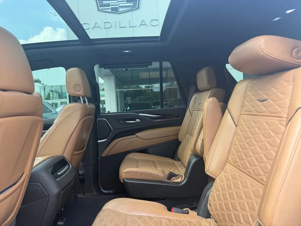 Used 2021 Crystal White Cadillac Sport image 14