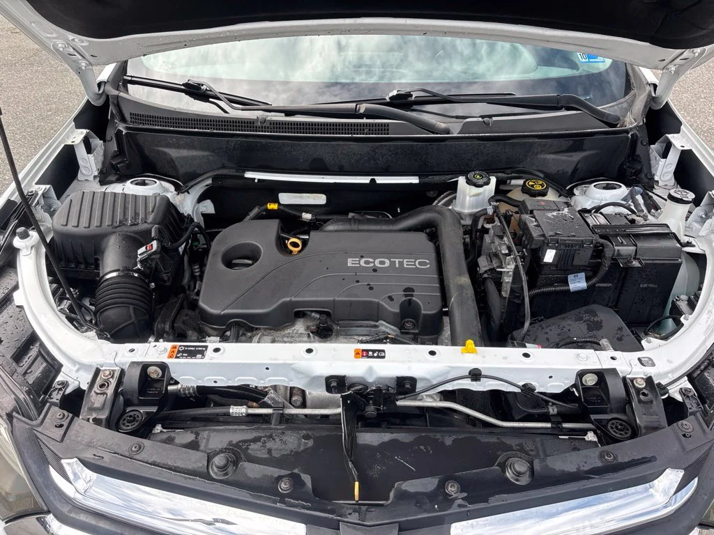 Used 2021 White Chevrolet LT image 11