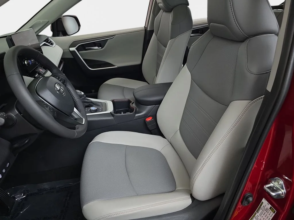 Used 2025 Red Toyota Limited image 18