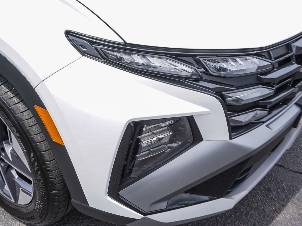 Used 2026 White Hyundai SEL image 11