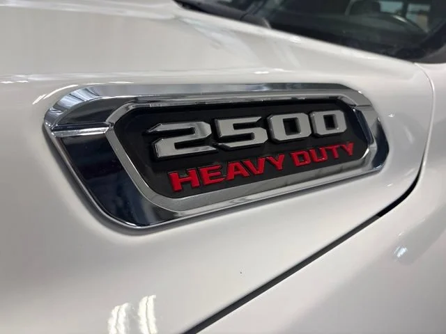 Used 2023  Ram Laramie image 10