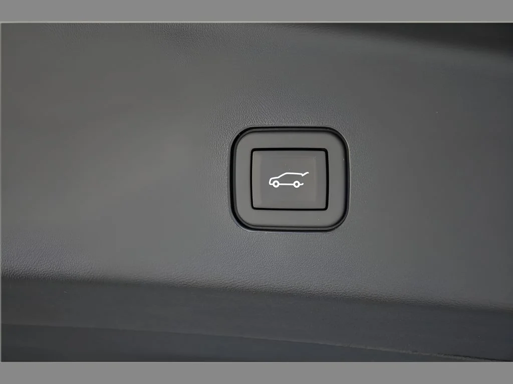 2027 Cadillac VISTIQ Sport - Photo 25