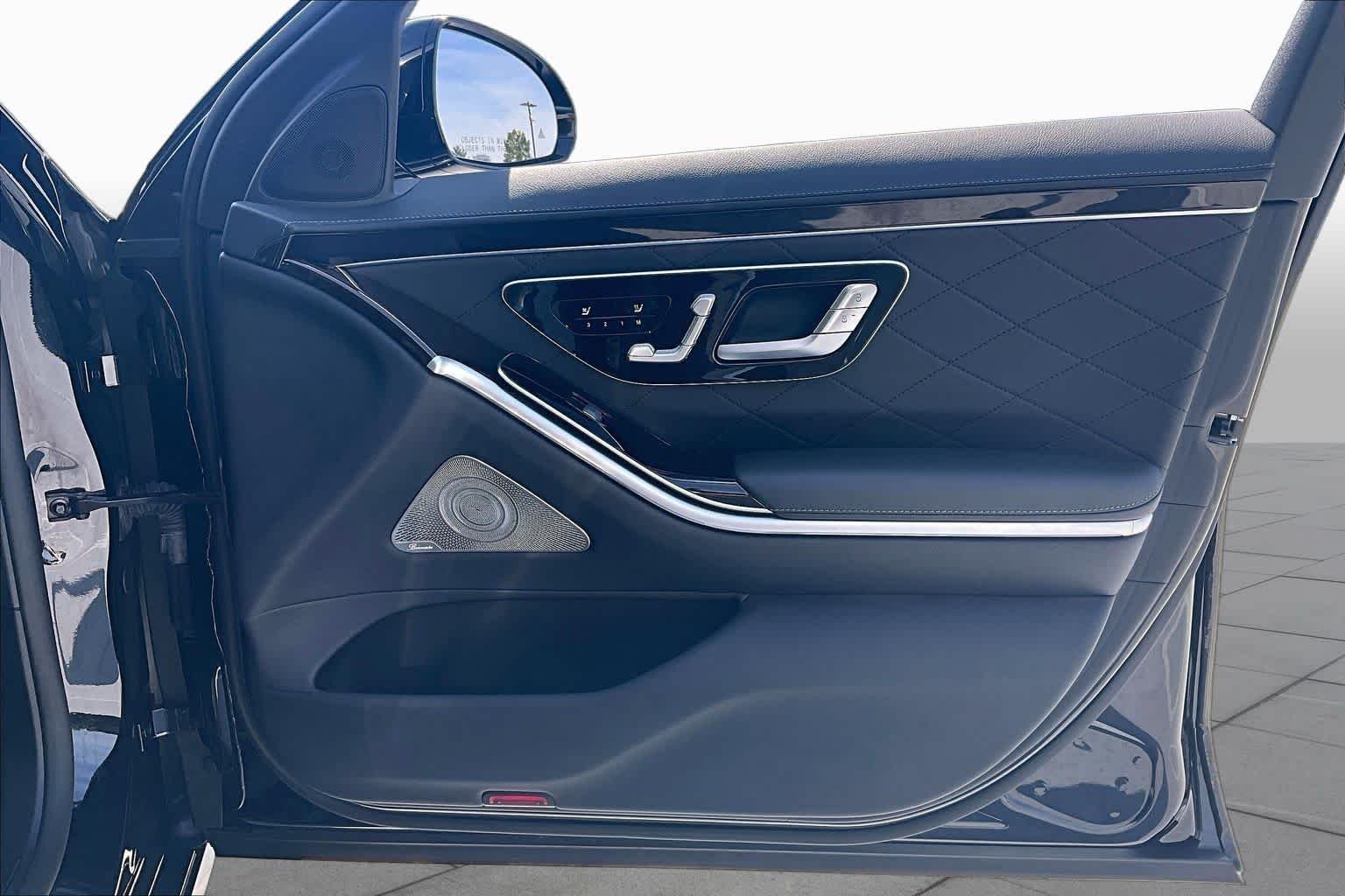 Used 2021 Obsidian Black Mercedes-Benz S 580 image 23
