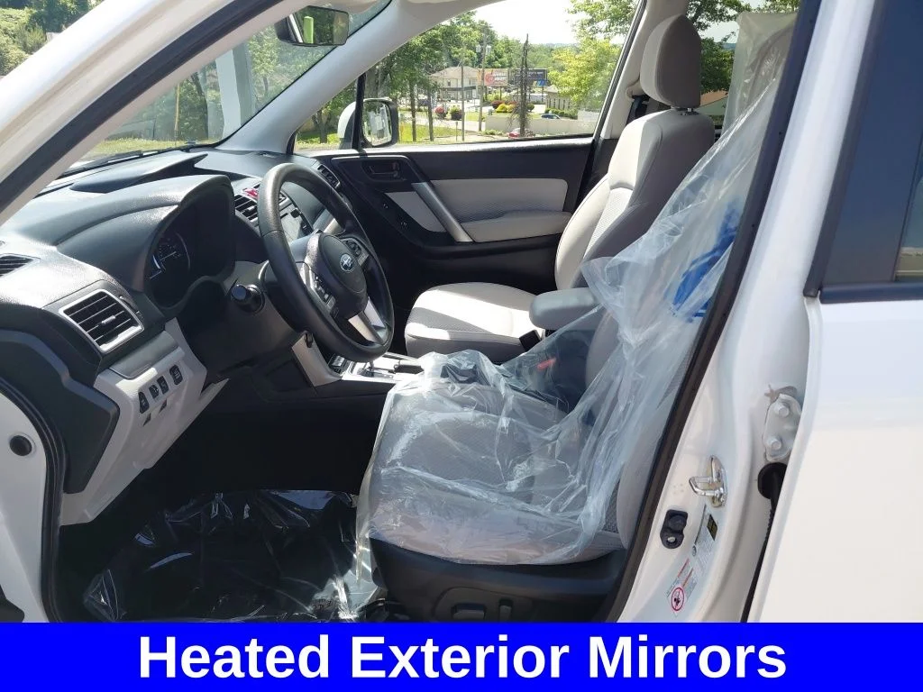 Used 2017 White Subaru 2.5i Premium image 22