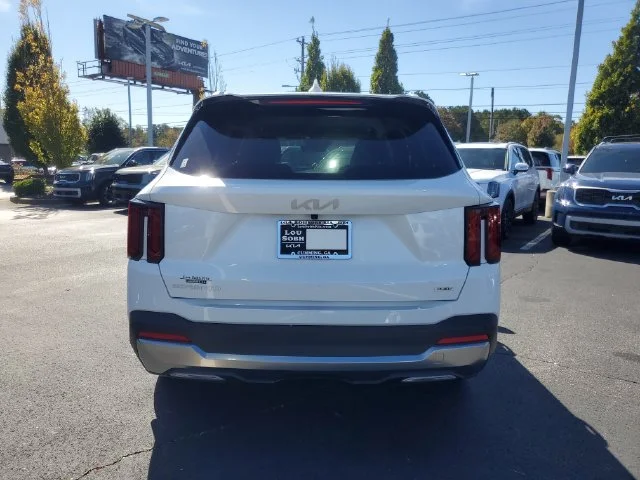 Used 2025 White Kia EX image 5