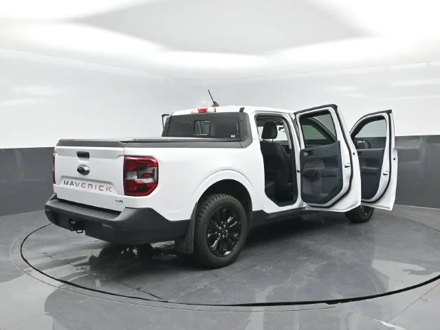 Certified Used 2024 Oxford White Ford Lariat image 66