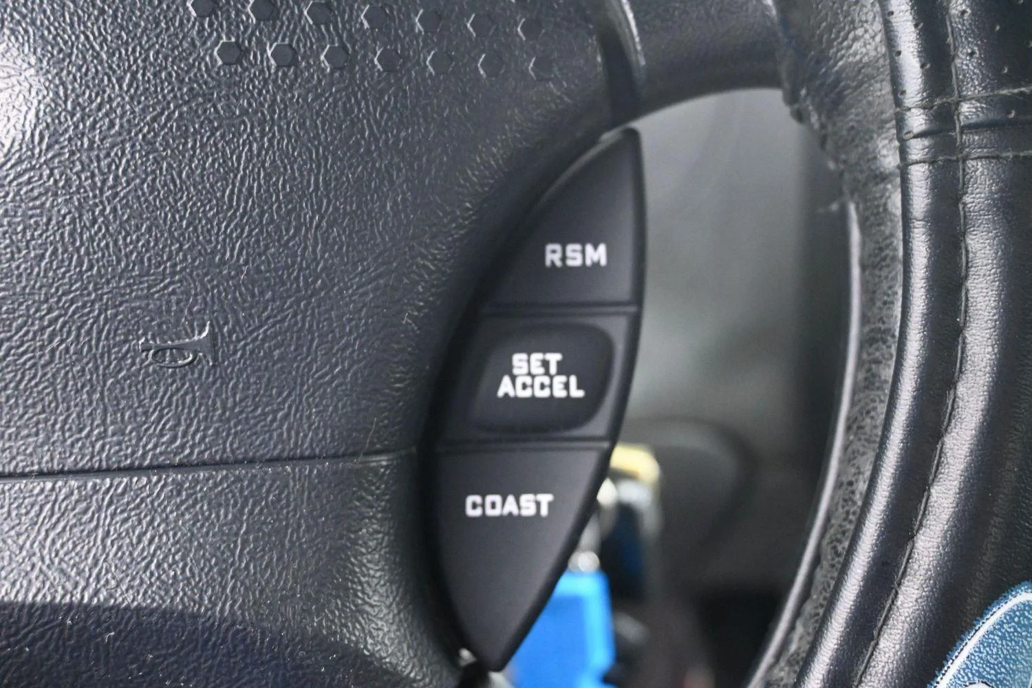 Used 2002  FORD  image 17