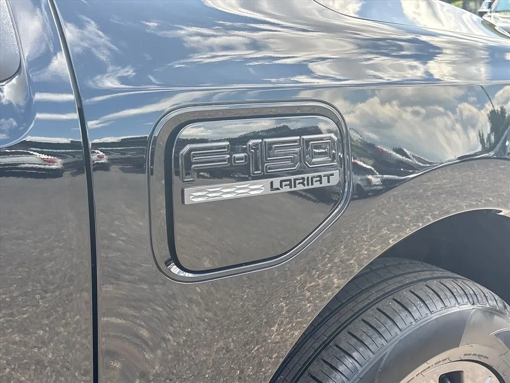 Used 2023 Black Ford Lariat image 11
