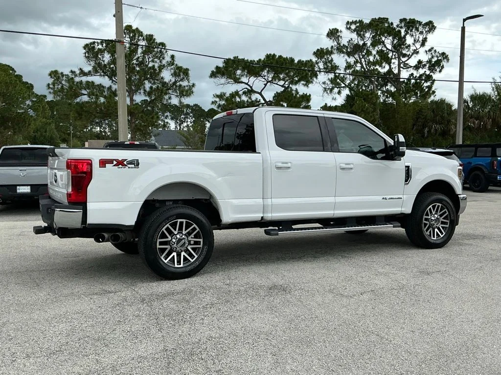 Used 2019 White Ford Lariat image 12
