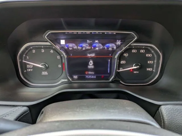 Used 2021 Onyx Black GMC Denali image 34