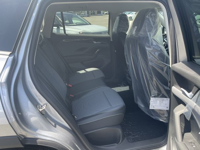 New 2026 Pyrite Silver Metallic Volkswagen 2.0T SE image 6
