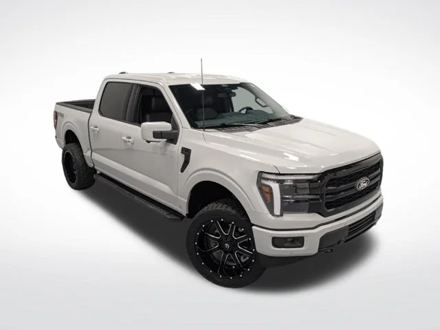 Used 2026 White Ford Lariat image 32