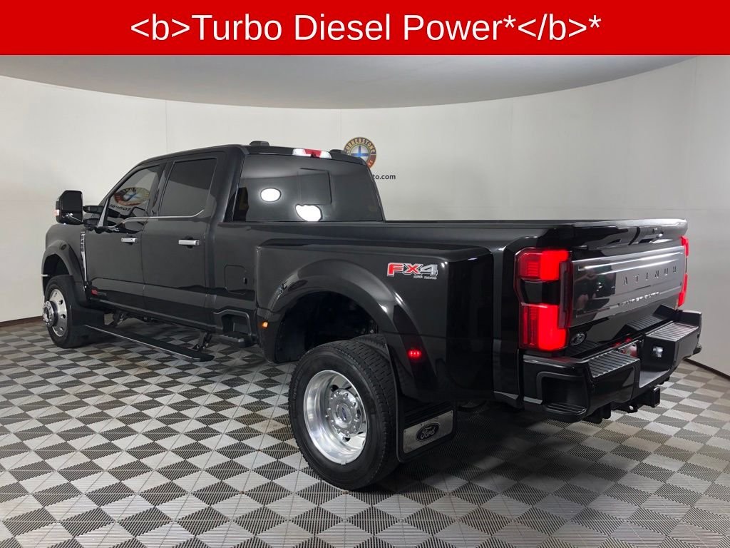 Used 2023  Ford Platinum image 19