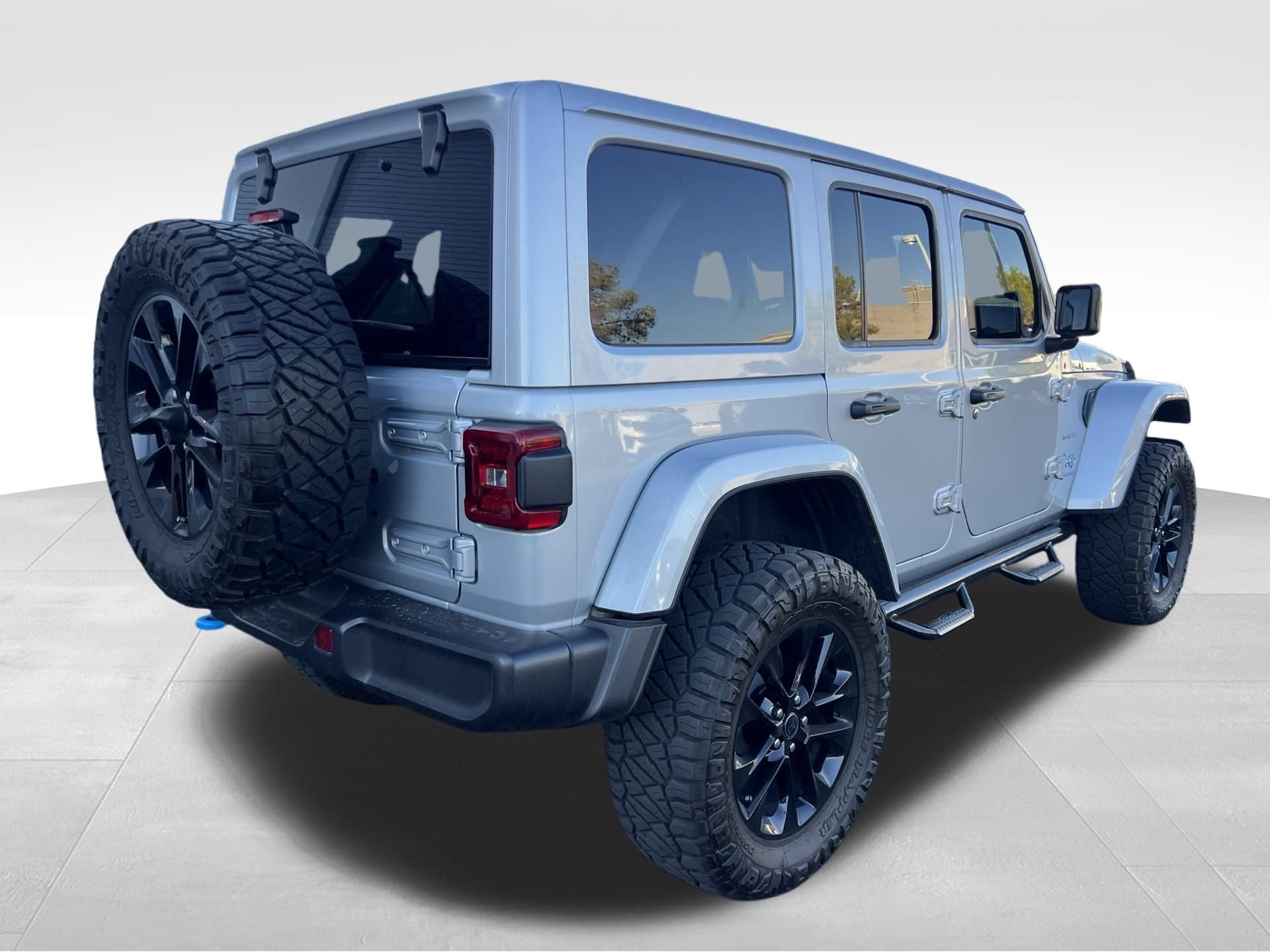 Used 2024 Silver Jeep Sahara 4xe image 5
