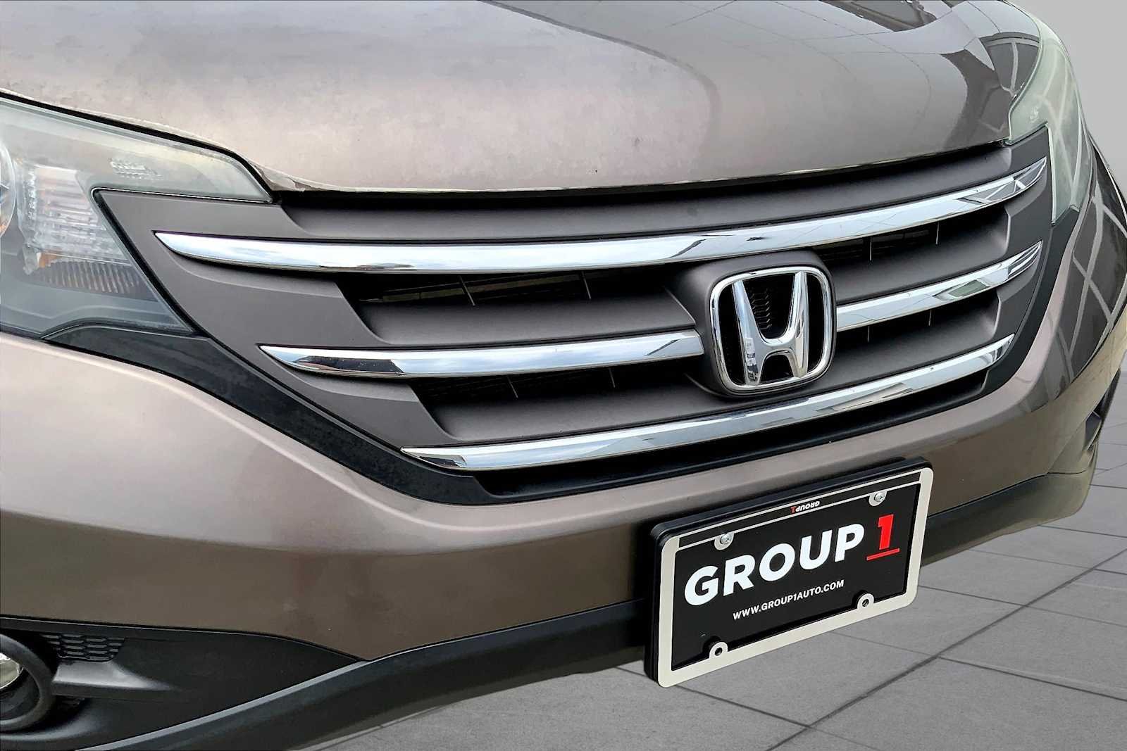 Used 2014 Urban Titanium Metallic Honda EX-L image 32