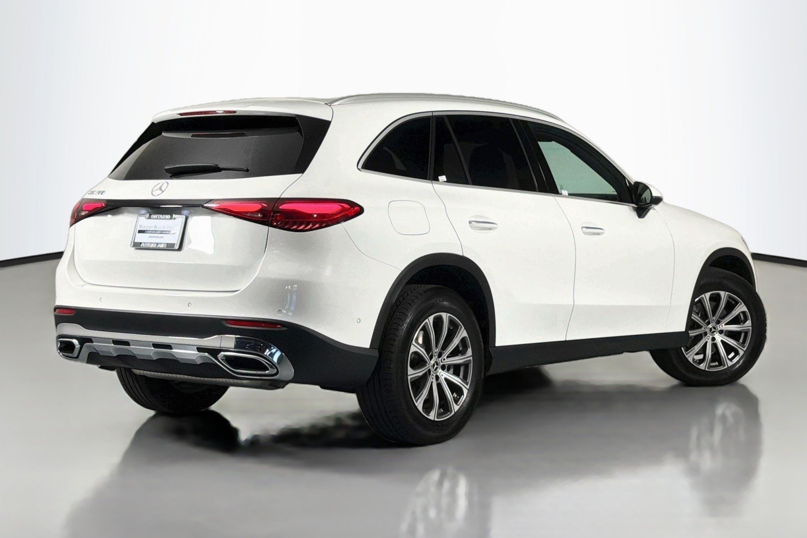 Certified Used 2025 Polar White Mercedes-Benz GLC 300 image 12