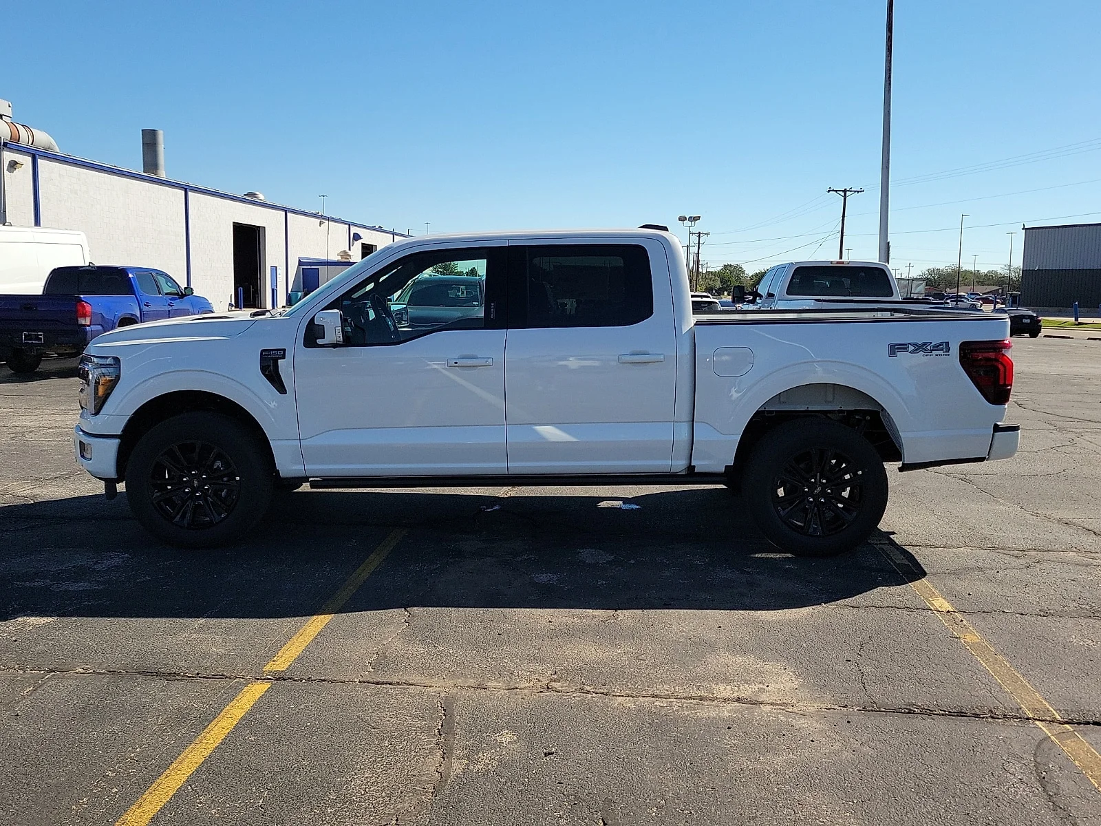 New 2026 Star White Metallic Tri-Coat Ford Platinum&reg; image 2