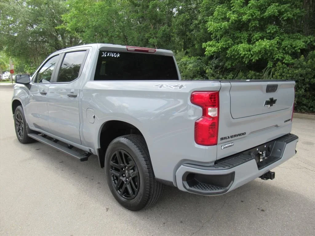 Used 2024 Gray Chevrolet Custom image 4