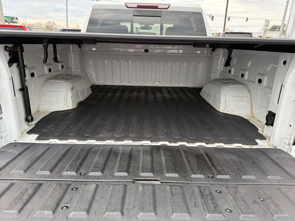Used 2019 White GMC SLT image 10