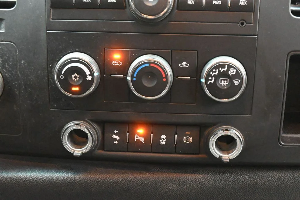 Used 2013 Red Chevrolet LT image 18