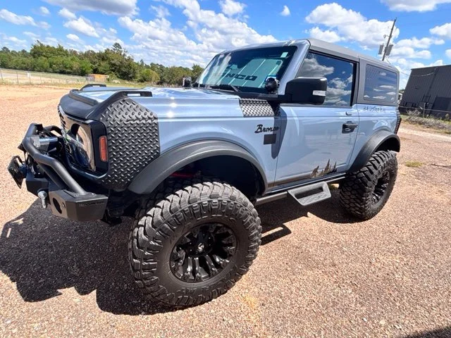 Used 2023 Gray Ford Badlands image 3