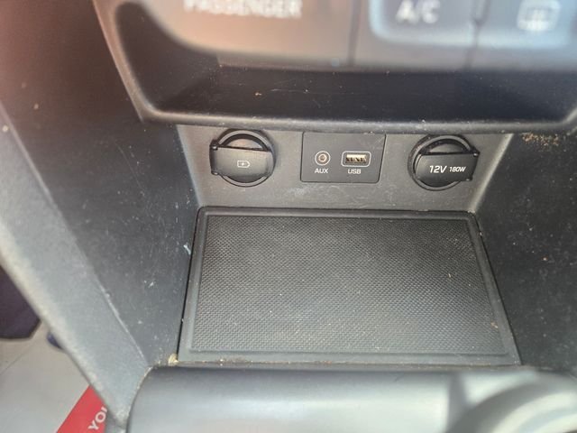 Used 2019 White Hyundai SEL image 17