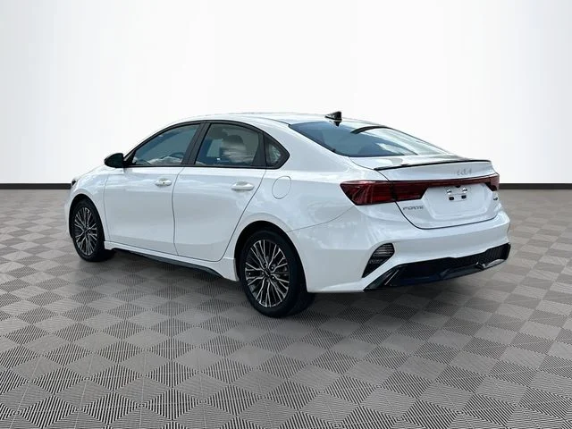 Used 2023 White Kia GT-Line image 7