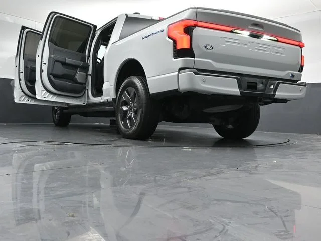 Used 2024 White Ford Lariat image 52