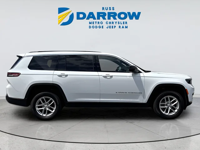 Used 2025 White Jeep Laredo image 6