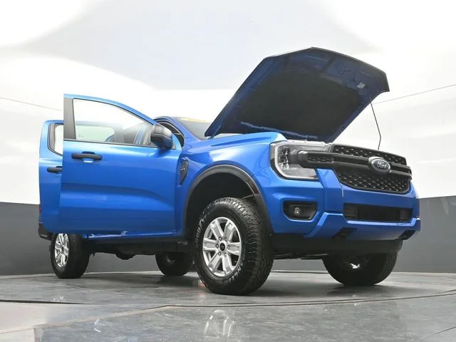 Used 2024 Blue Ford XL image 32