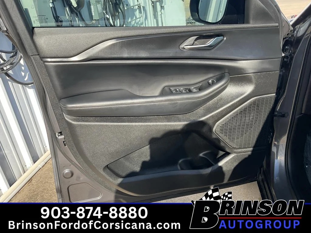 Used 2024 Baltic Gray Metallic Clearcoat Jeep Laredo X image 26