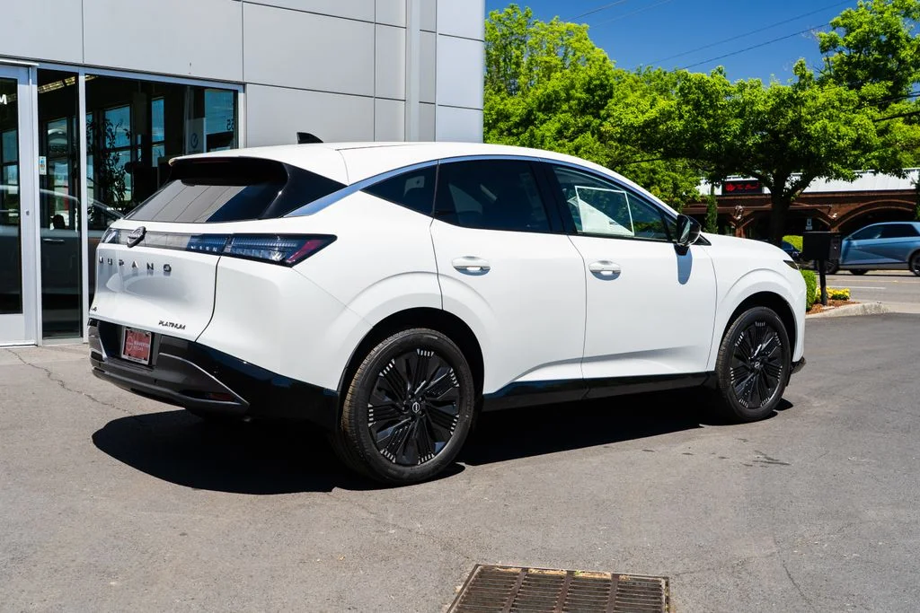 New 2026 Everest White Pearl TriCoat Nissan Platinum image 6