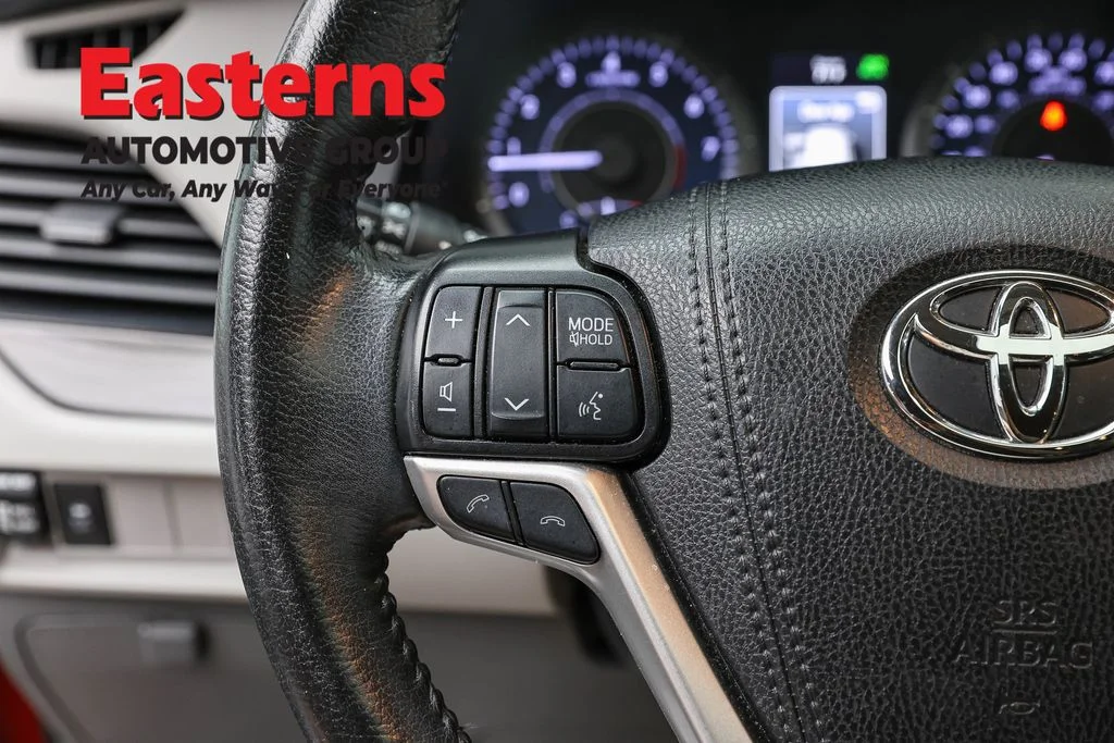 Used 2019 Red Toyota XLE image 15