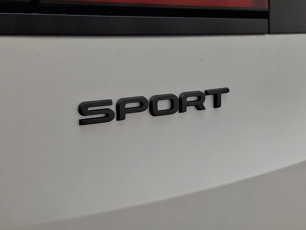 New 2026 Ostuni Pearl White Land Rover Dynamic SE image 23