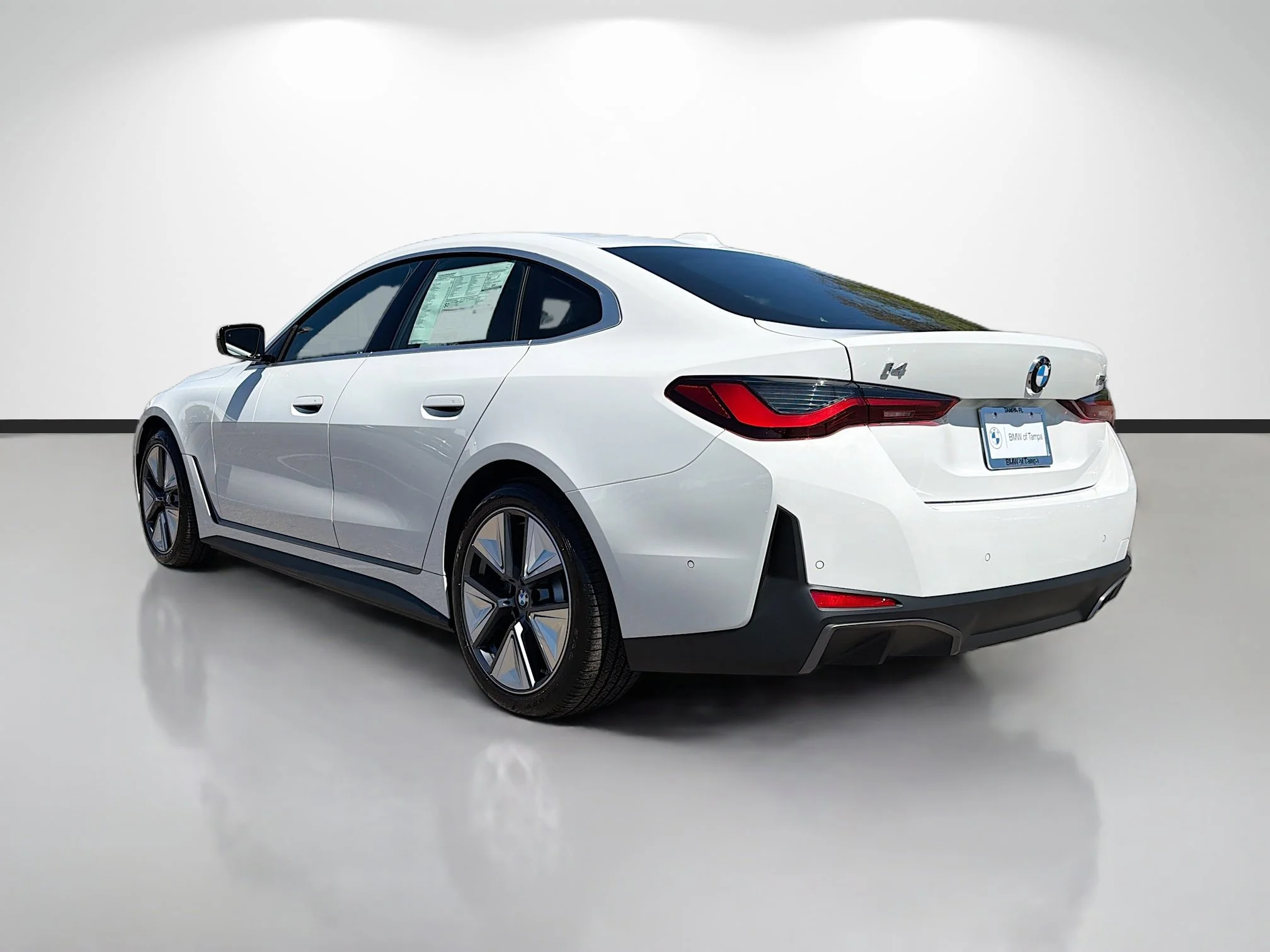 New 2026 Alpine White BMW eDrive40 image 5