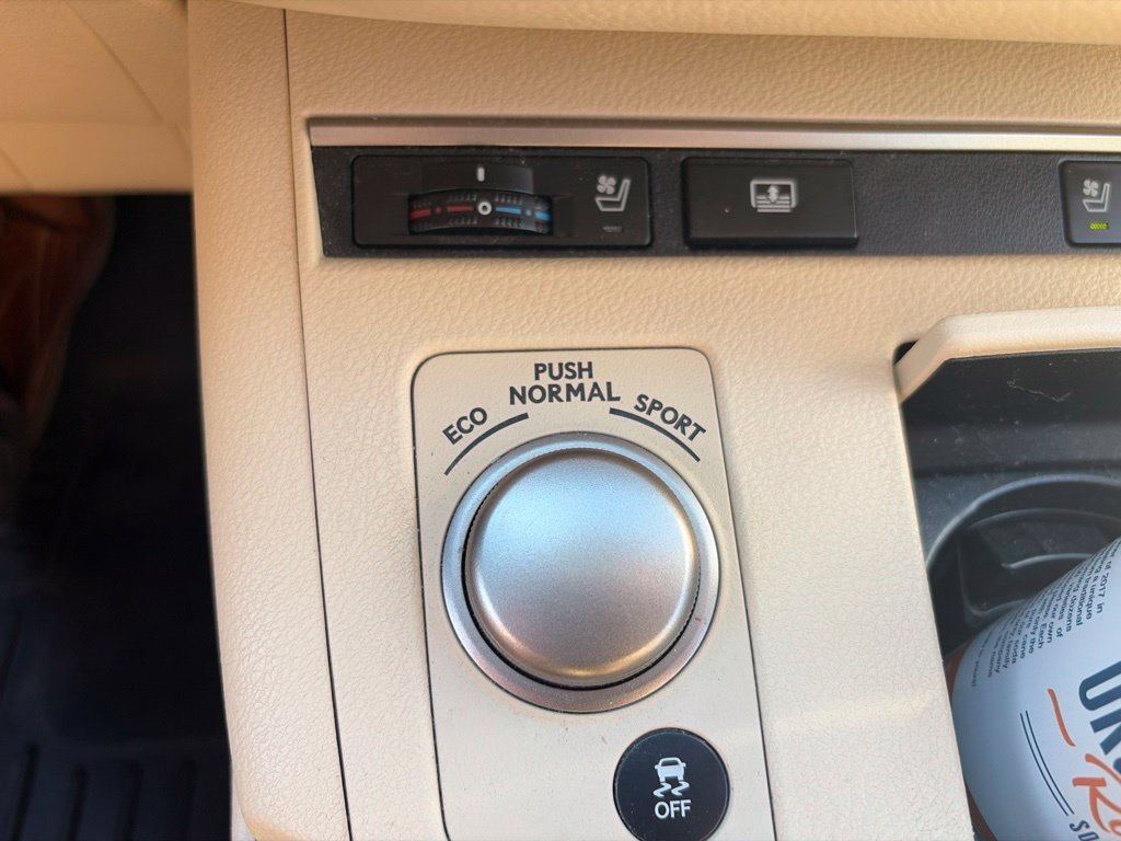 Used 2013  Lexus 350 image 42