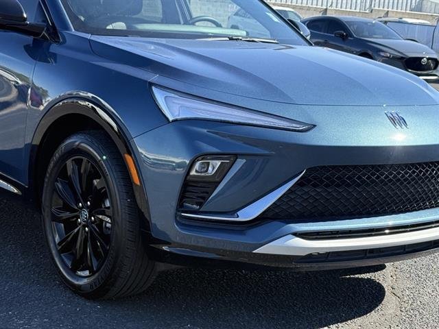 2024 Buick Envista ST photo 2