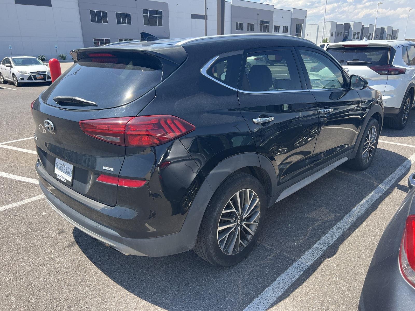 Used 2019 Black Noir Pearl Hyundai Limited image 3