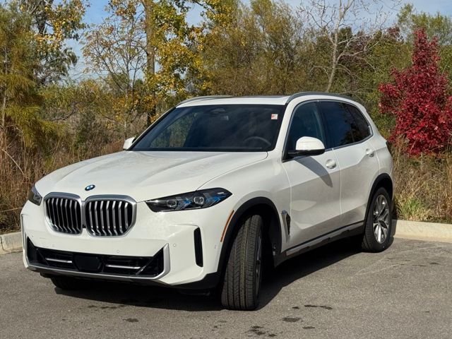 Used 2026 Alpine White BMW xDrive40i image 3