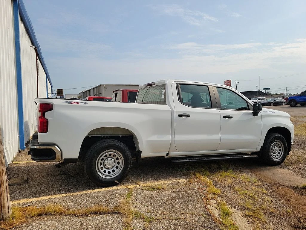 Used 2020 Summit White Chevrolet WT image 4